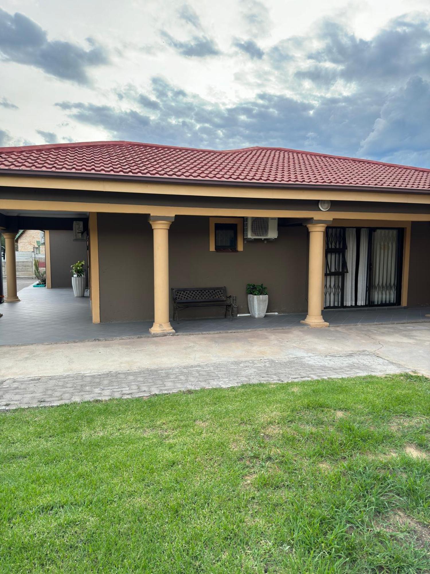 The Bridge Guest House Ньюкасл Экстерьер фото